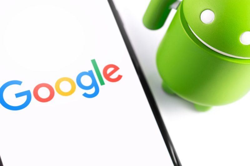 Google распространяет защитные функции Android 15 на Android 10