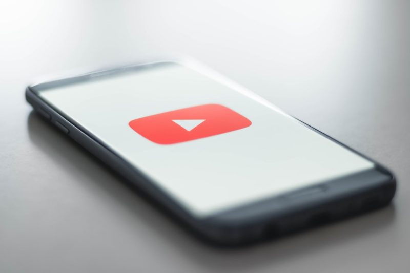 Монетизация YouTube — где платформа ищет нецензурную лексику