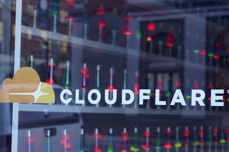 Почему сайт пропадает из поиска после настройки Cloudflare