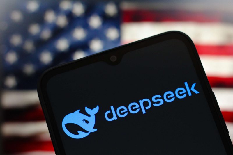 США обязали федеральные гражданские ведомства удалить DeepSeek и сервисы на его основе